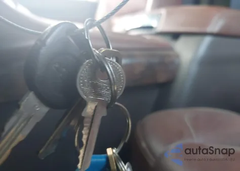 2018 Chevrolet Tahoe Premier z USA, uszkodzony, nr VIN 1GNSCCKC6JR220515